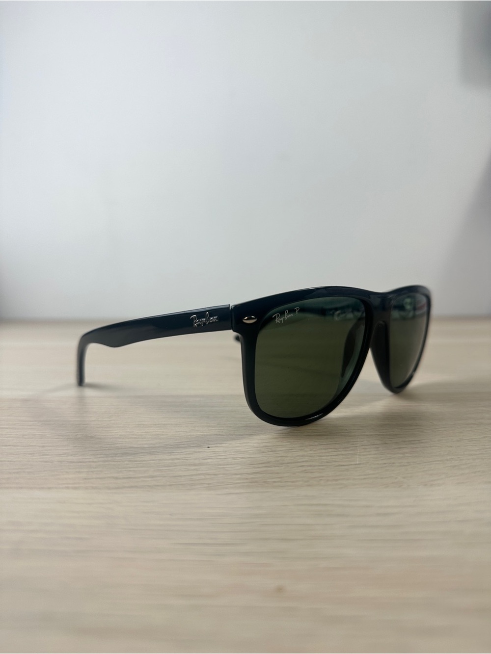 Ray-Ban Boyfriend RB4147 Black Frame Green Lenses